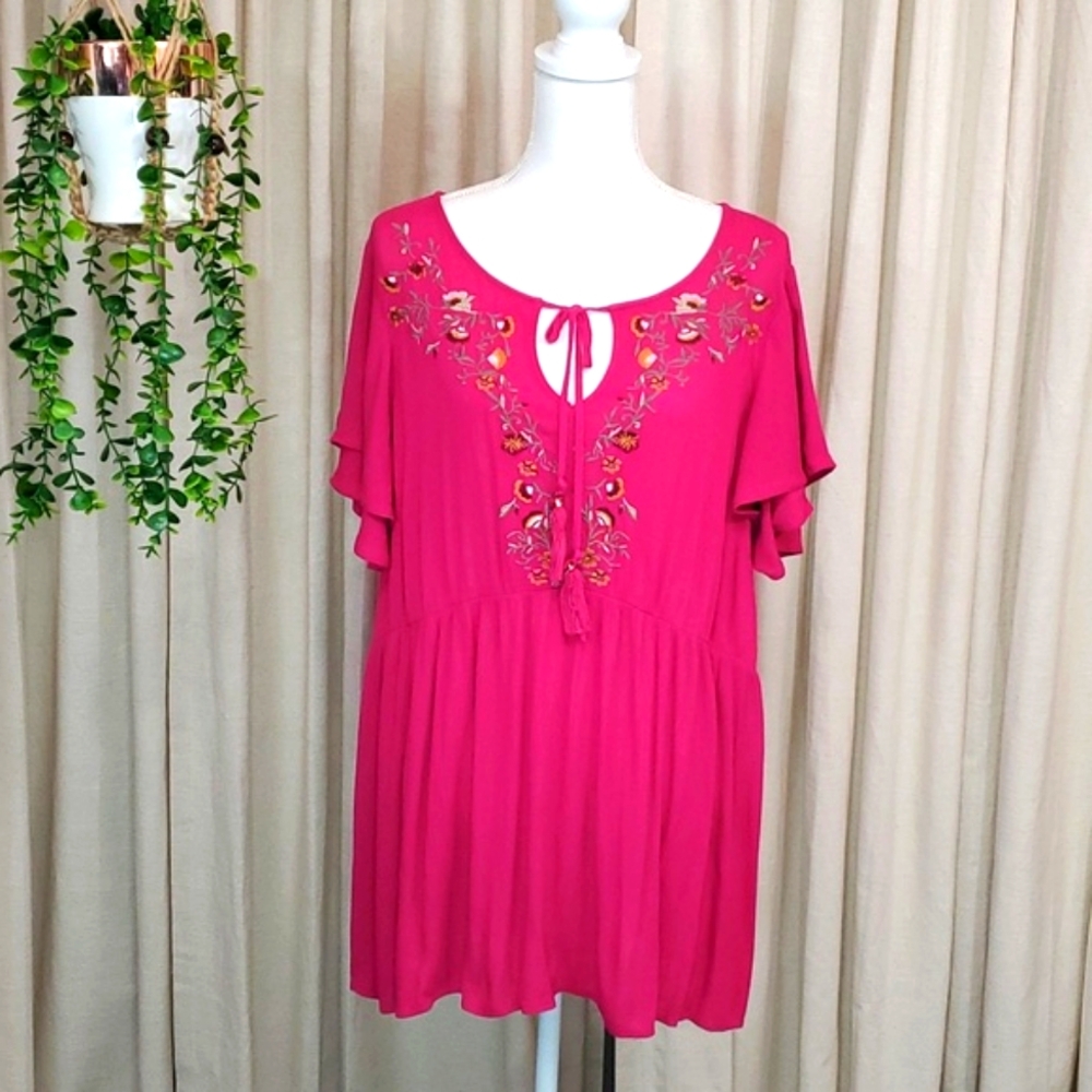 Torrid Size 2 Dark Pink Embroidered Top